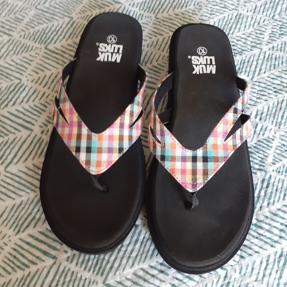 Muk Luks Flip Flop Sandals